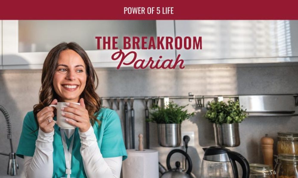 woman having a cup of coffee in her work's breakroom for a blog post about being the office lunch etiquette