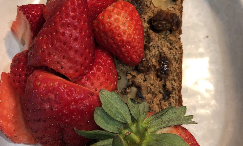 fresh strawberries with raisin walnut banana bread