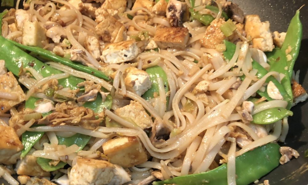 veggie pad thai with tofu